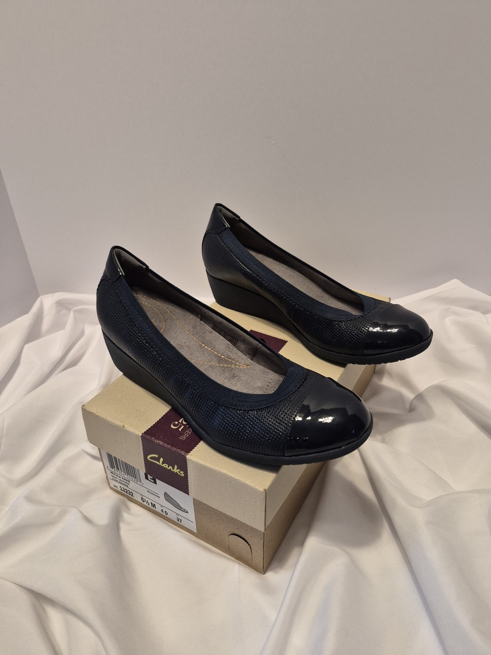 Clarks Artisan Petula Navy Patent Cap Toe Wedge Shoes